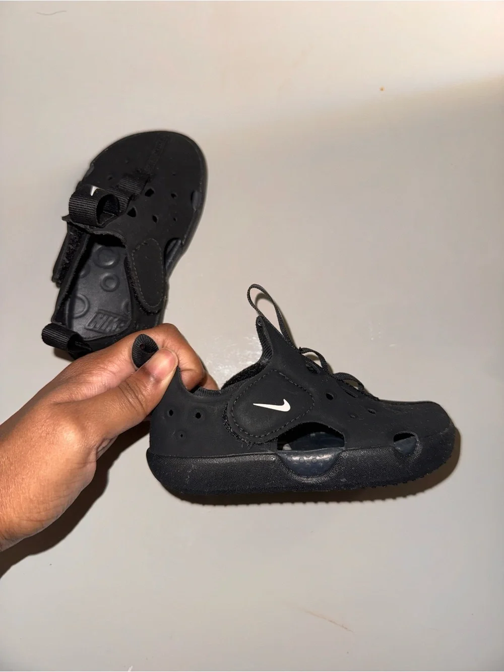 Nike lightweight sneakers